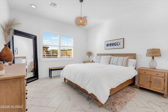 13455 N Cape Marigold Drive, Oro Valley, AZ 85755