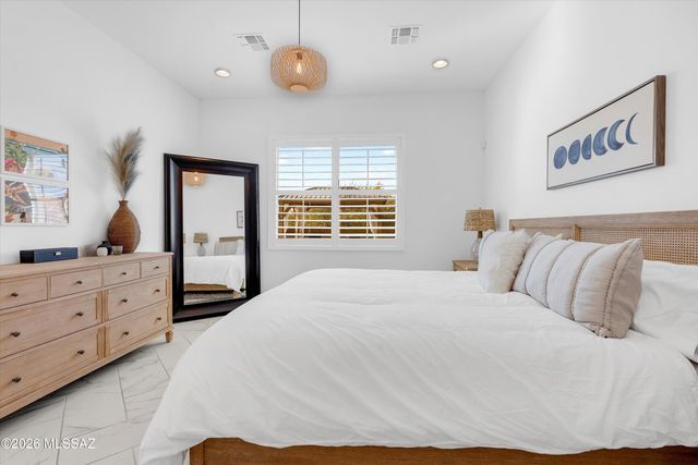 13455 N Cape Marigold Drive, Oro Valley, AZ 85755