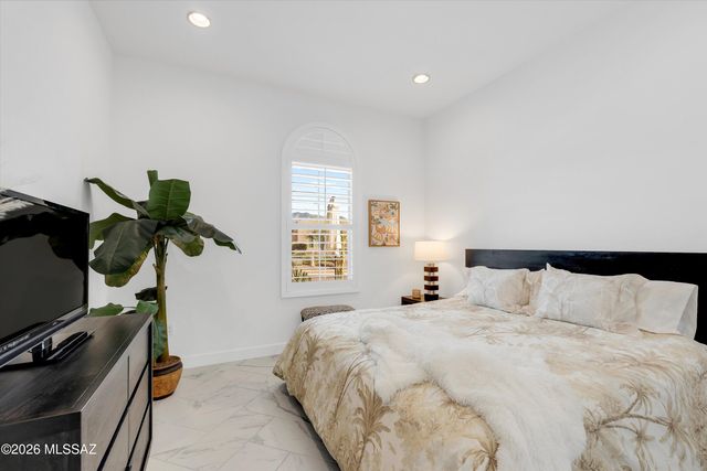 13455 N Cape Marigold Drive, Oro Valley, AZ 85755