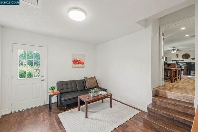 2035 Sherman Dr, Pleasant Hill, CA 94523