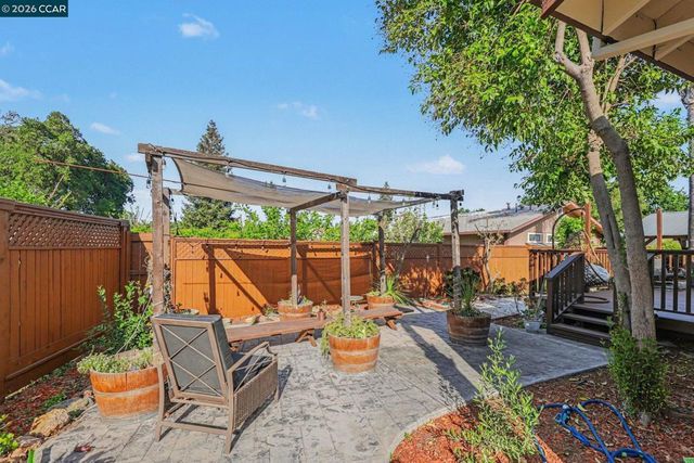 2035 Sherman Dr, Pleasant Hill, CA 94523