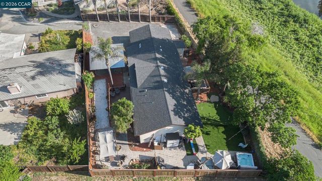 2035 Sherman Dr, Pleasant Hill, CA 94523