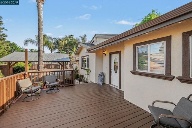 2035 Sherman Dr, Pleasant Hill, CA 94523