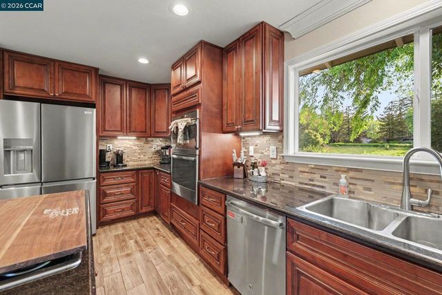 2035 Sherman Dr, Pleasant Hill, CA 94523