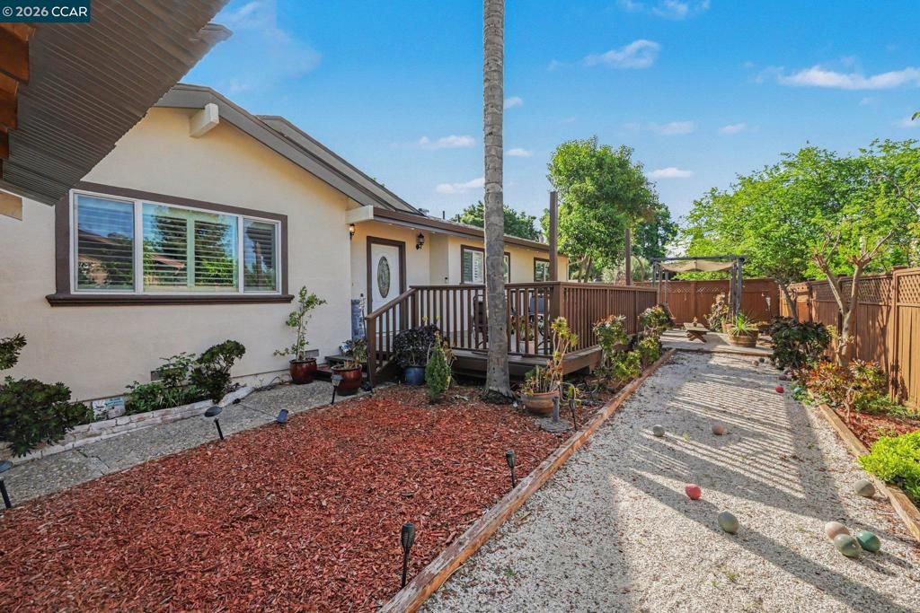 2035 Sherman Dr, Pleasant Hill, CA 94523