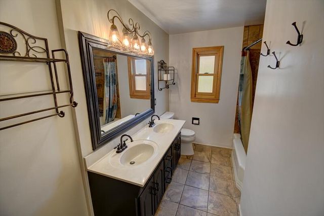 1100 Chama Street NE, Albuquerque, NM 87110