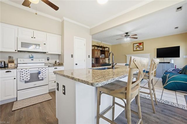 906 Dunhill WAY, Newport News, VA 23602