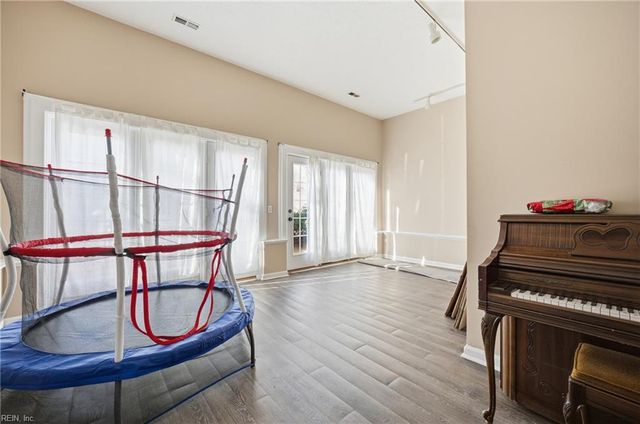 906 Dunhill WAY, Newport News, VA 23602