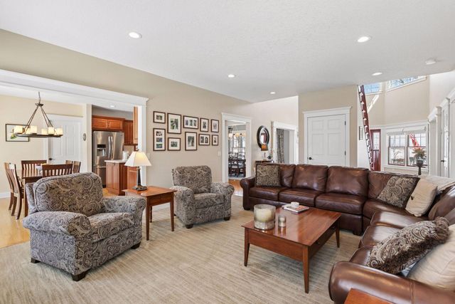 5371 W Bald Eagle Boulevard, White Bear Twp, MN 55110