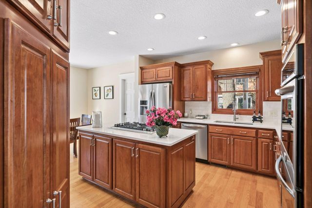 5371 W Bald Eagle Boulevard, White Bear Twp, MN 55110