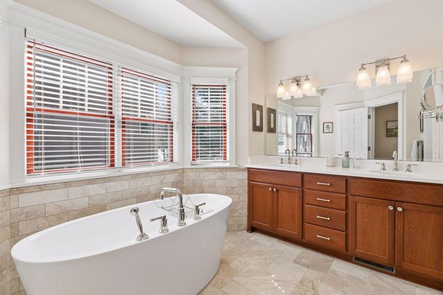 5371 W Bald Eagle Boulevard, White Bear Twp, MN 55110