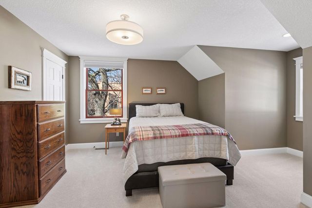 5371 W Bald Eagle Boulevard, White Bear Twp, MN 55110