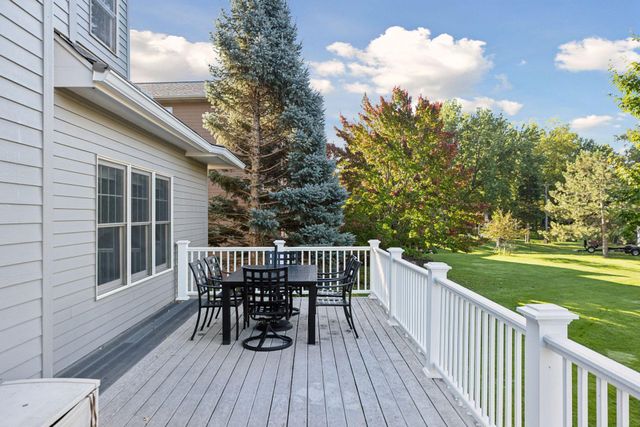 5371 W Bald Eagle Boulevard, White Bear Twp, MN 55110