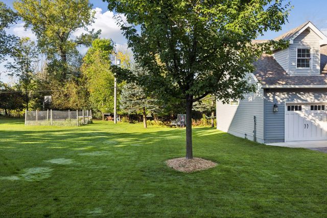 5371 W Bald Eagle Boulevard, White Bear Twp, MN 55110