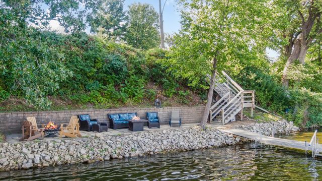 5371 W Bald Eagle Boulevard, White Bear Twp, MN 55110