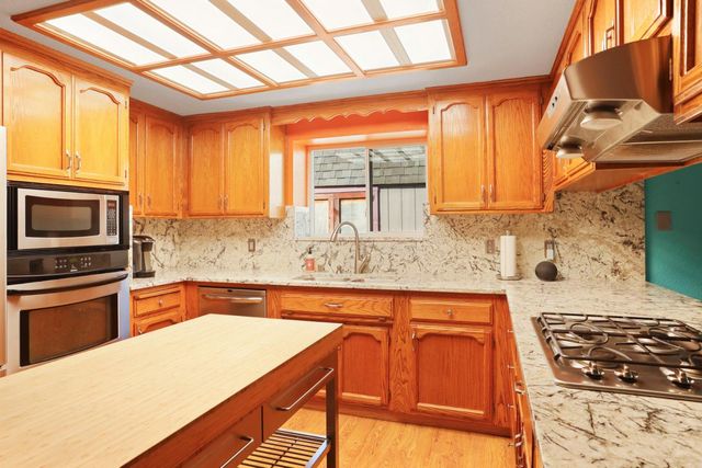 1601 Stanley Dr, Ripon, CA 95366