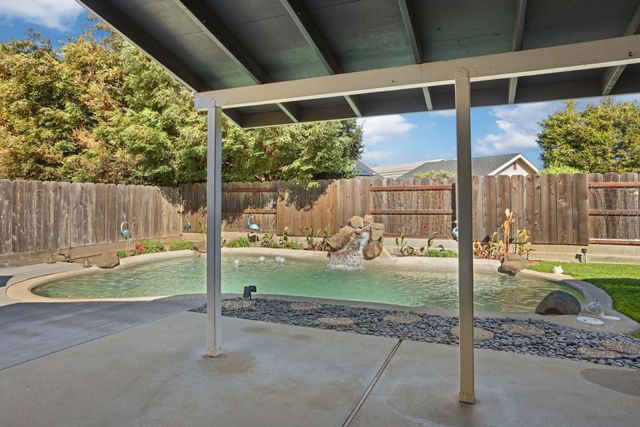 1601 Stanley Dr, Ripon, CA 95366