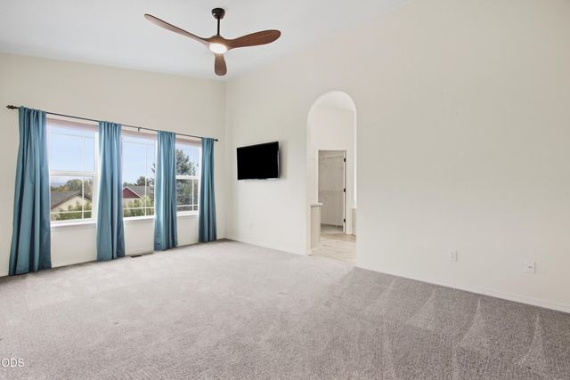 2504 SW 32nd Street, Redmond, OR 97756