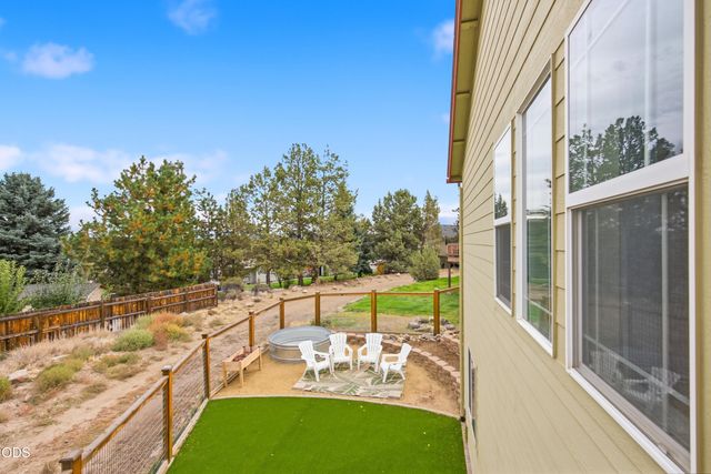 2504 SW 32nd Street, Redmond, OR 97756