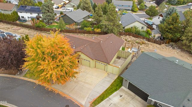 2504 SW 32nd Street, Redmond, OR 97756