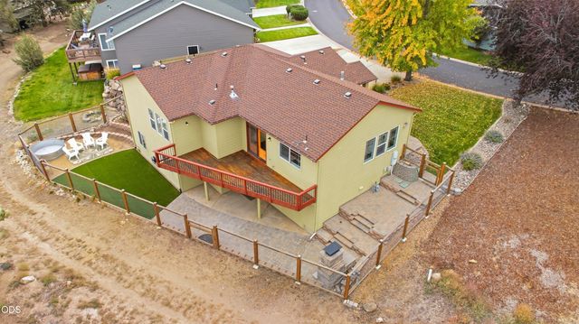 2504 SW 32nd Street, Redmond, OR 97756