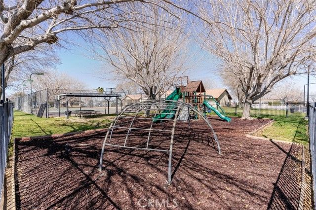 2330 E Avenue J8 121, Lancaster, CA 93535