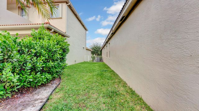 7373 Via Leonardo, Lake Worth, FL 33467