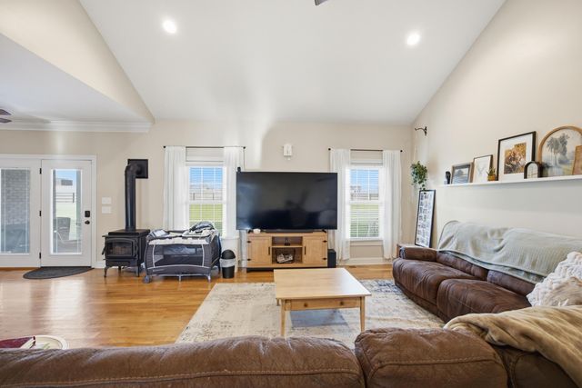 1045 Scenic Garden, Lawrenceburg, KY 40342