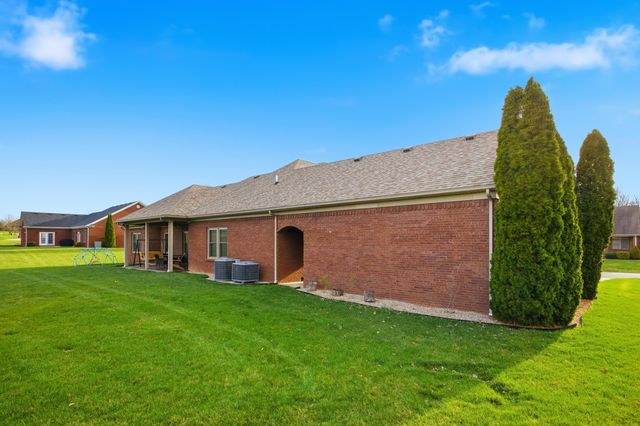 1045 Scenic Garden, Lawrenceburg, KY 40342