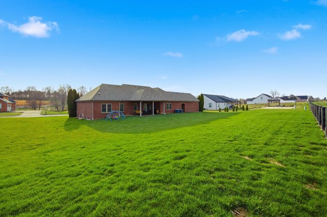1045 Scenic Garden, Lawrenceburg, KY 40342