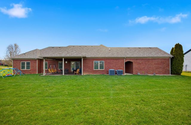1045 Scenic Garden, Lawrenceburg, KY 40342