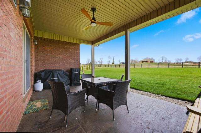 1045 Scenic Garden, Lawrenceburg, KY 40342