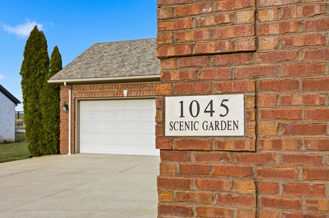 1045 Scenic Garden, Lawrenceburg, KY 40342