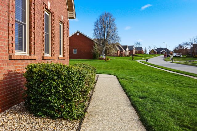 1045 Scenic Garden, Lawrenceburg, KY 40342