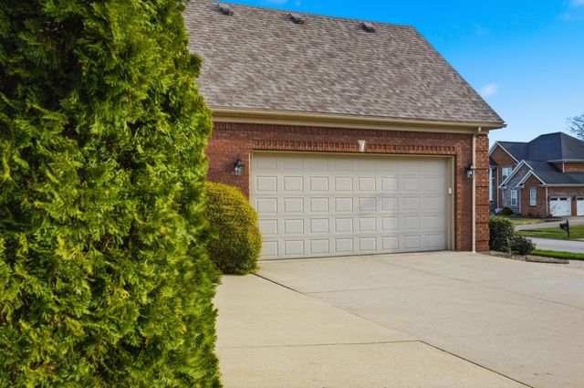 1045 Scenic Garden, Lawrenceburg, KY 40342