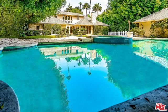 713 FOOTHILL Road, Beverly Hills, CA 90210