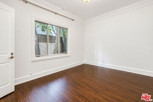 713 FOOTHILL Road, Beverly Hills, CA 90210