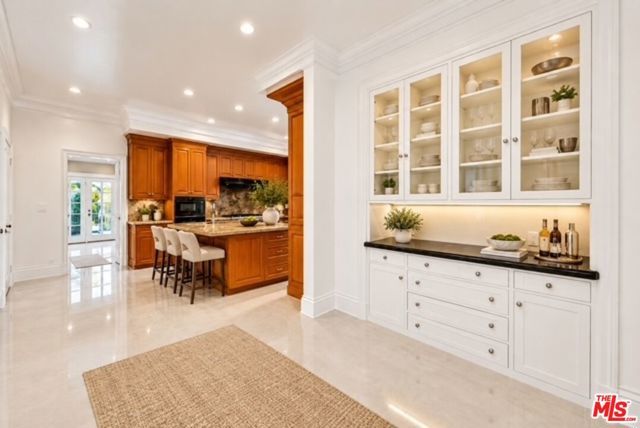 713 FOOTHILL Road, Beverly Hills, CA 90210