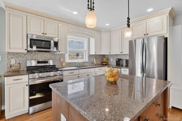 82 Taxter Road, Irvington, NY 10533