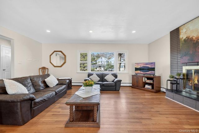 82 Taxter Road, Irvington, NY 10533