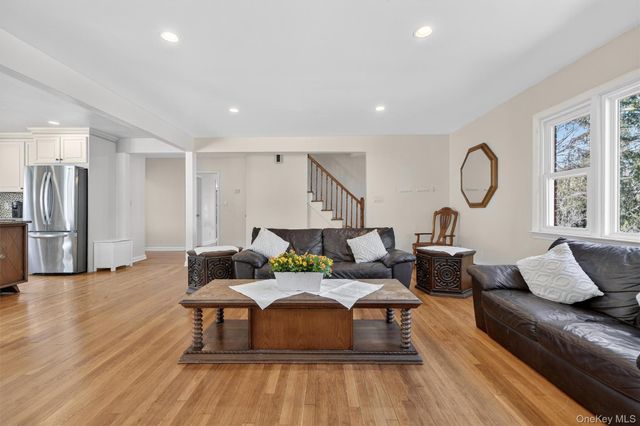 82 Taxter Road, Irvington, NY 10533