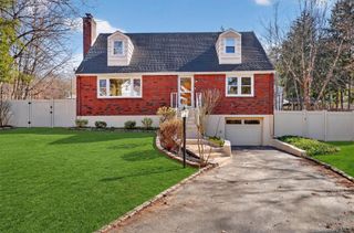 82 Taxter Road, Irvington, NY 10533