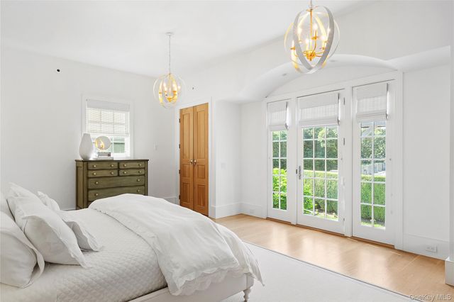 123 Abrahams Path, East Hampton, NY 11937