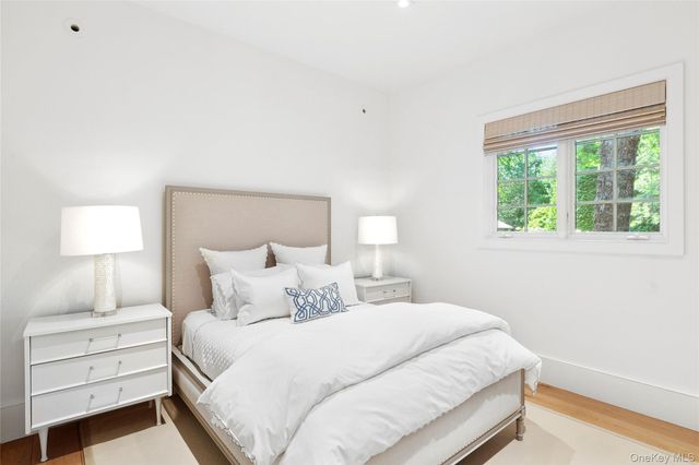 123 Abrahams Path, East Hampton, NY 11937