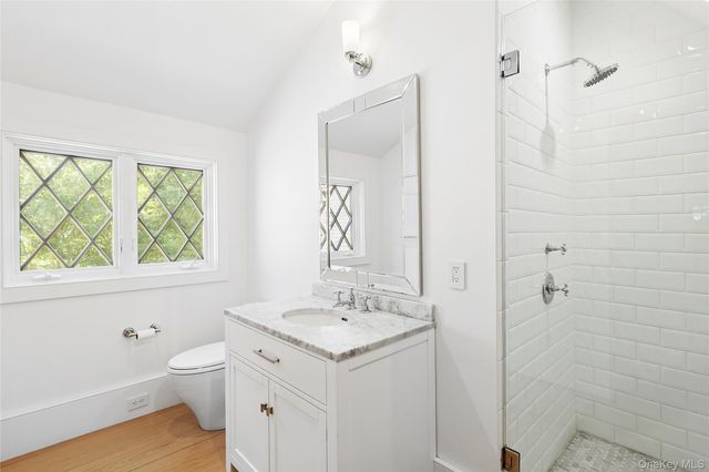 123 Abrahams Path, East Hampton, NY 11937