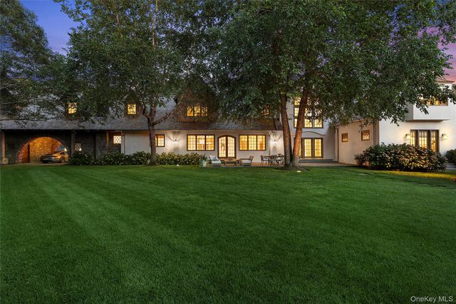 123 Abrahams Path, East Hampton, NY 11937