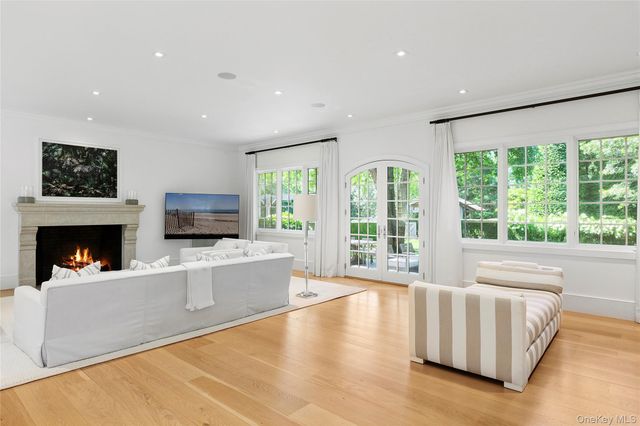 123 Abrahams Path, East Hampton, NY 11937