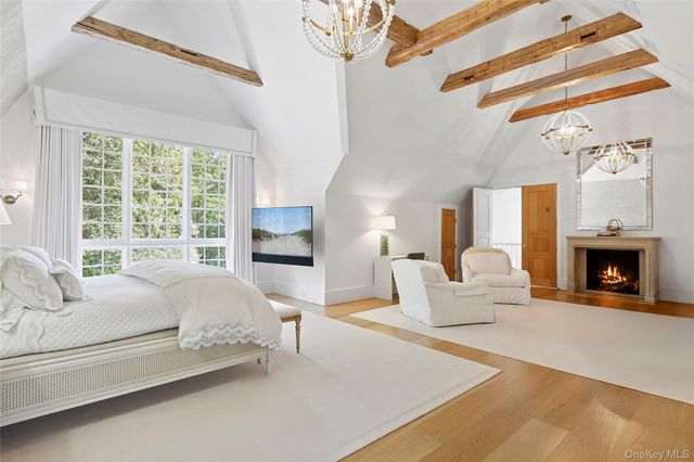 123 Abrahams Path, East Hampton, NY 11937