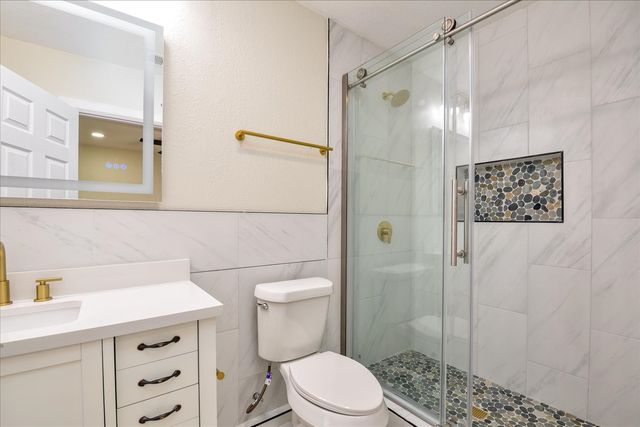5524 King Drive, The Colony, TX 75056