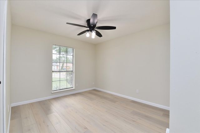 5524 King Drive, The Colony, TX 75056